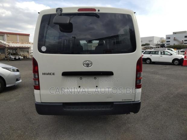Toyota Hiace DX 2021
