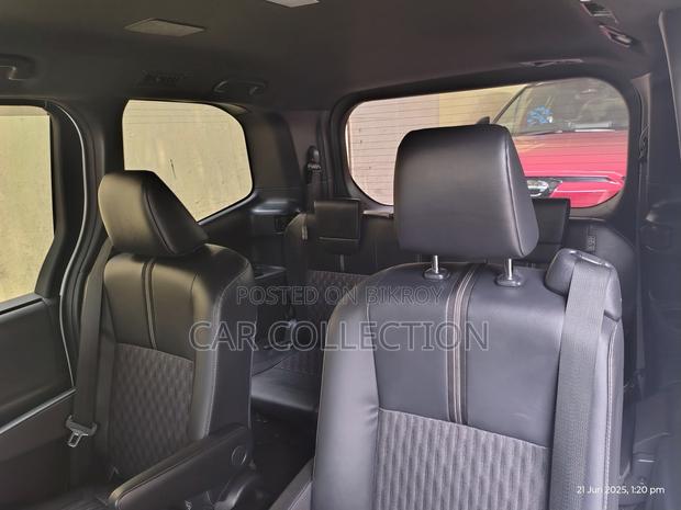 Toyota Noah SZ 2022