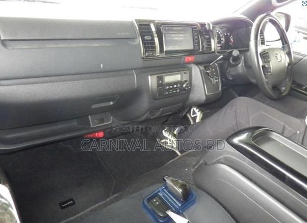 Toyota Hiace SUPER GL DARK PRIME 2020