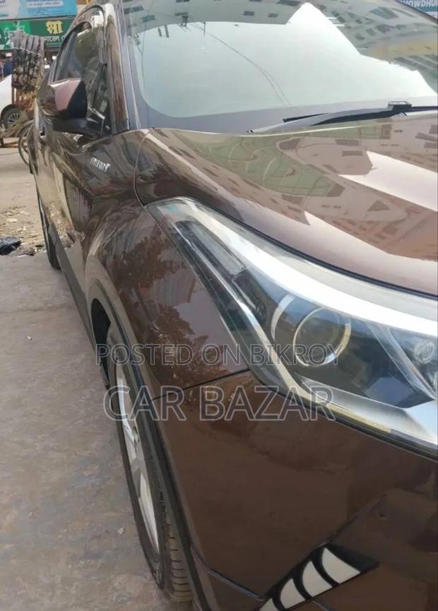 Toyota C-Hr 2017 Brown