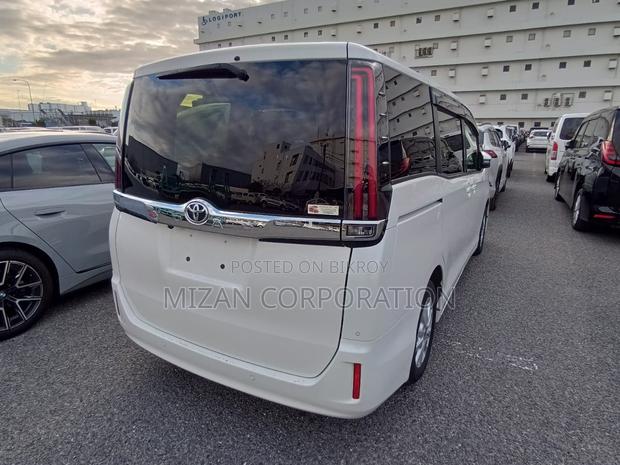 Toyota Noah G Package 2020