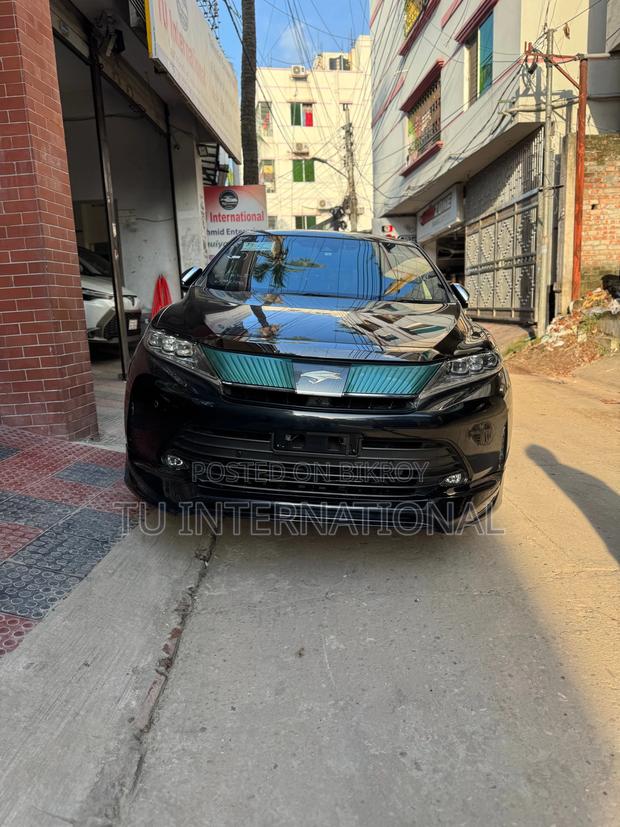 Toyota Harrier SUNROOF NON HV PKG 2020