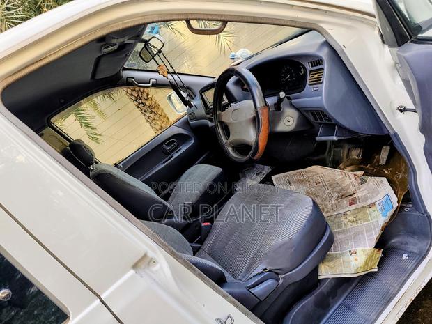 Toyota Noah GL-STANDARD ROOF 2006