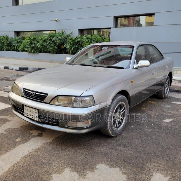 Toyota Vista 1999 Silver