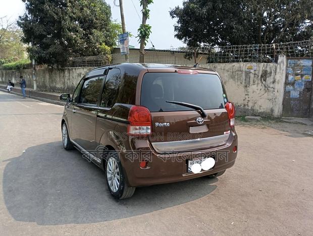 Toyota Porte gray 2015