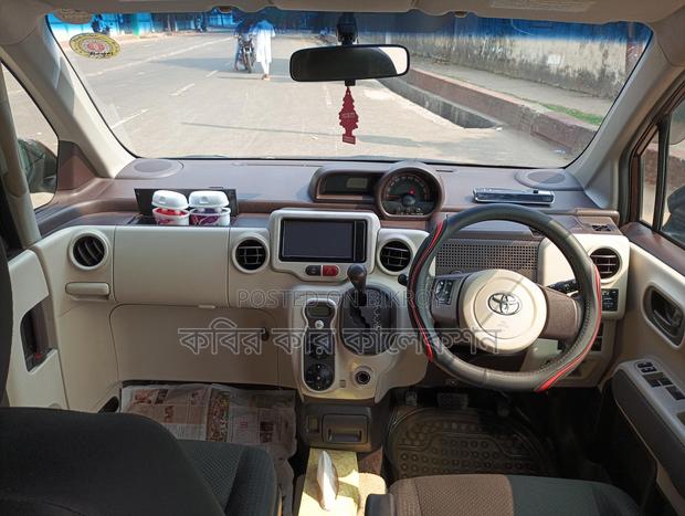 Toyota Porte gray 2015