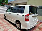 Toyota Noah SI GRADE PUSH 2013 for sale