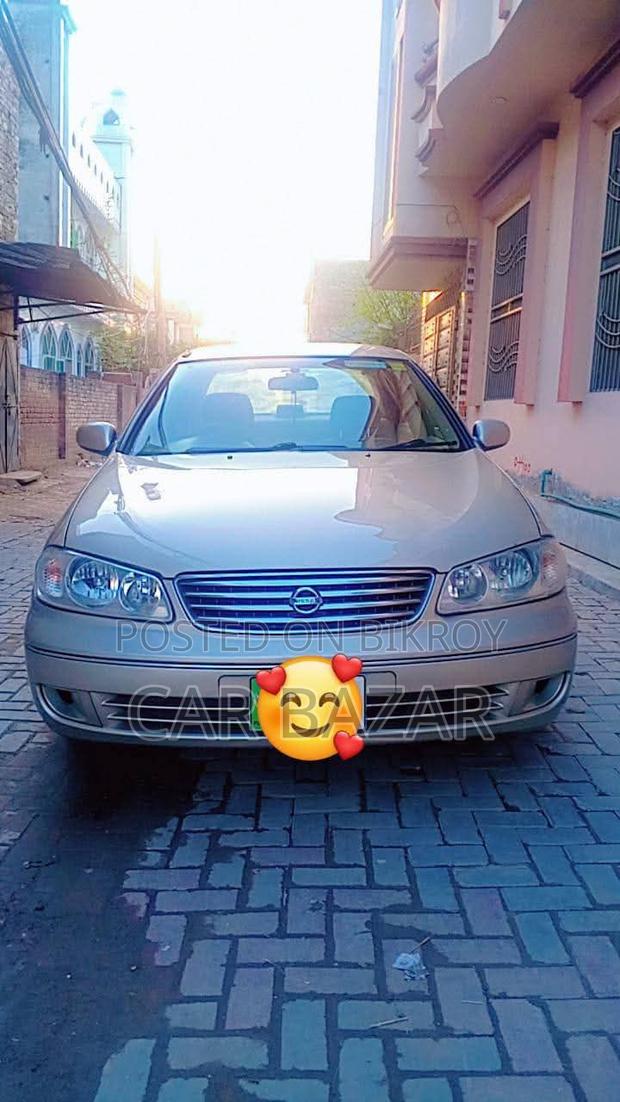 Nissan Sunny Ex Saloon Golden 2005 Gold