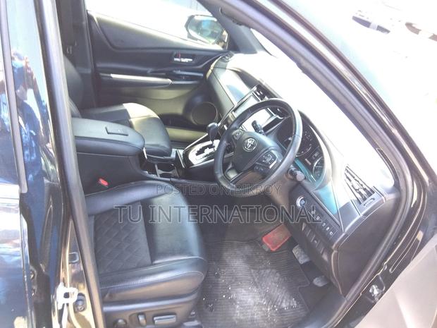 Toyota Harrier Non-Hybrid sunroof 2020