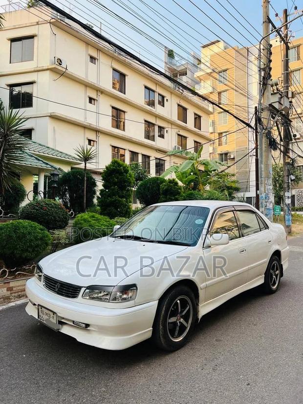Toyota Corolla XE SALOON 110 1999