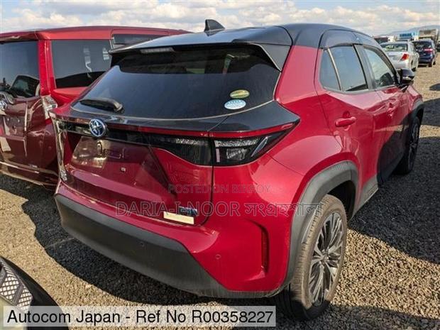 Toyota Yaris Cross Wine 2 Tone [2] 2021