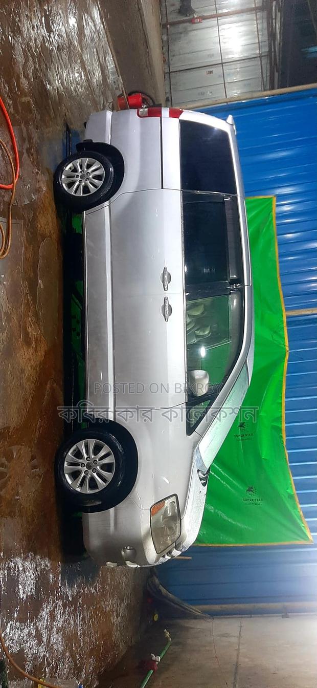 Toyota Noah silver 2005