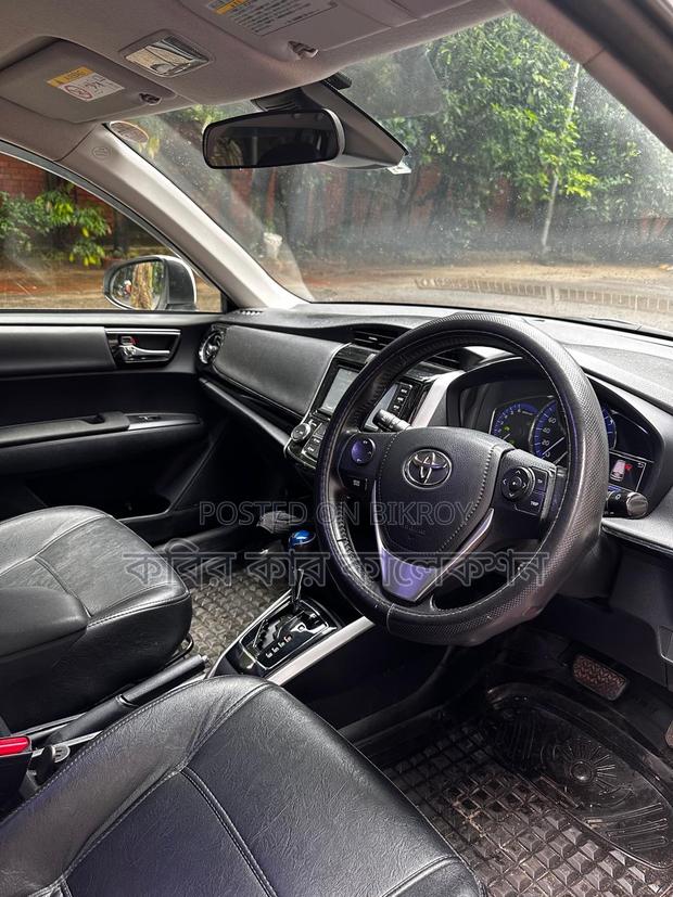 Toyota Fielder hybrid 2018