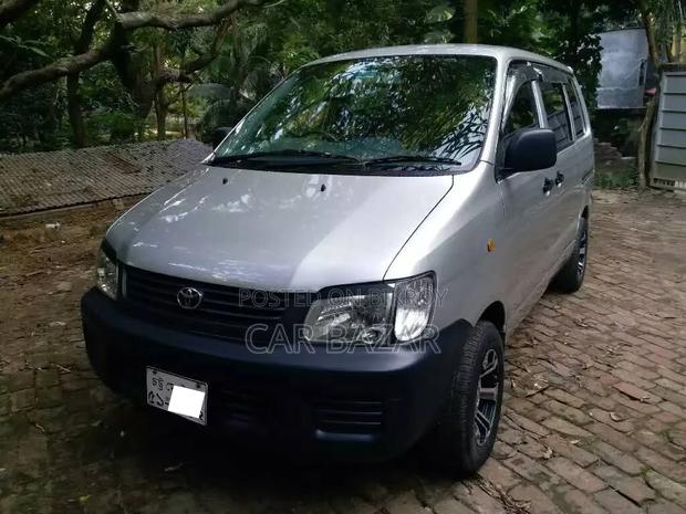 Toyota Noah Kr42 GL SILVER 2004