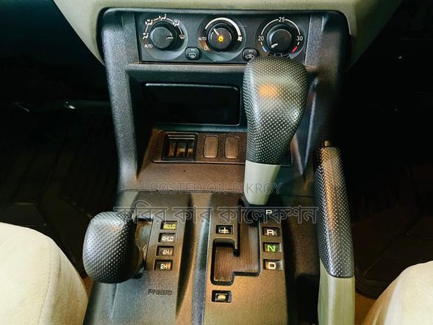 Mitsubishi Pajero V73 2003