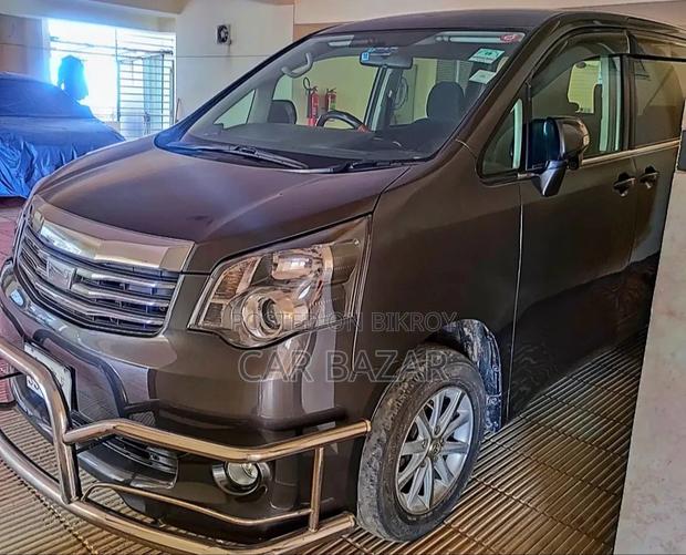 Toyota Noah Si MULTI VALVE PUSH 2012
