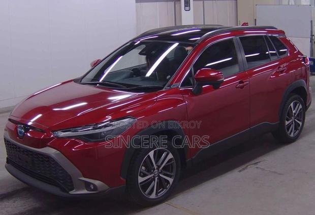 Toyota Corolla Cross z. Sunroof 4.5. grad 2022