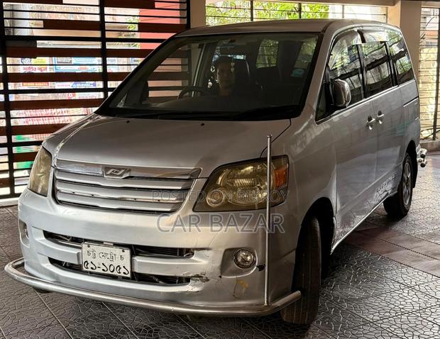 Toyota Noah X SILVER 2003 Silver