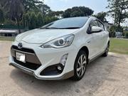 Toyota Aqua 2015 Off White for sale