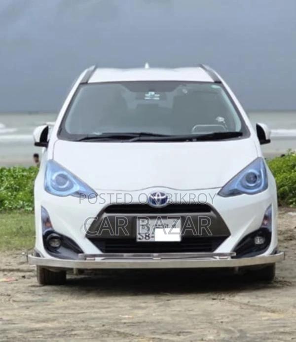 Toyota Aqua 2015 Off White
