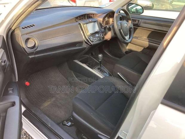 Toyota Axio HYBRID EX = 4 AP 2020