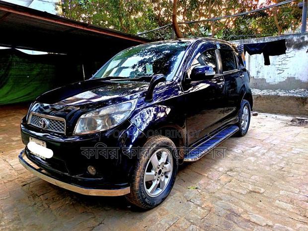 Toyota Rush black 2007