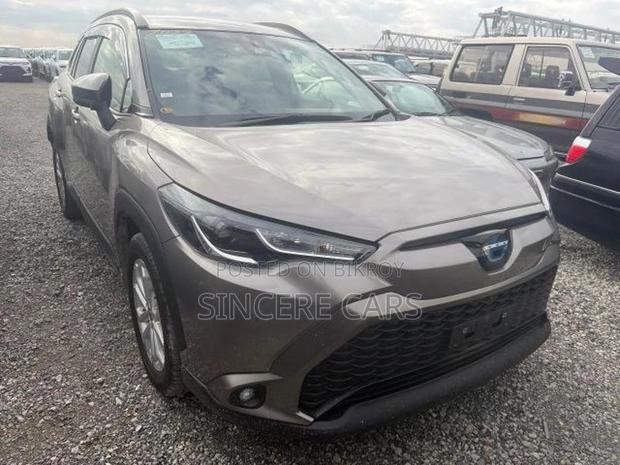Toyota Corolla Cross S PKG HYBRID 2024