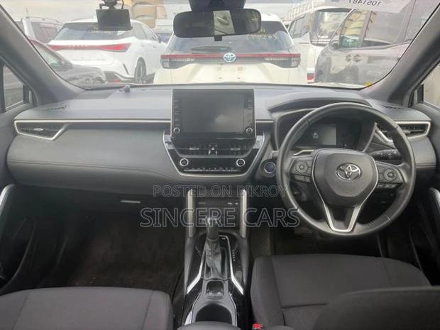 Toyota Corolla Cross S PKG HYBRID 2024