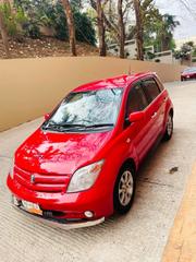 Toyota ist red 2004 for sale