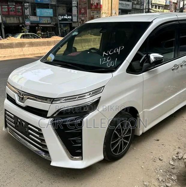 Toyota Voxy ZsKiramikNonHyPearl 2020