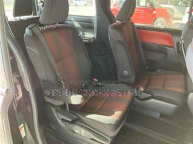 Toyota Voxy HY ZS Red Colour Int 2021