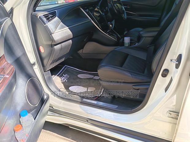 Toyota Harrier advance premium 2014