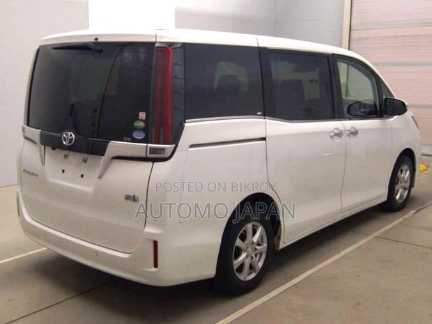 Toyota Esquire Gi 2020