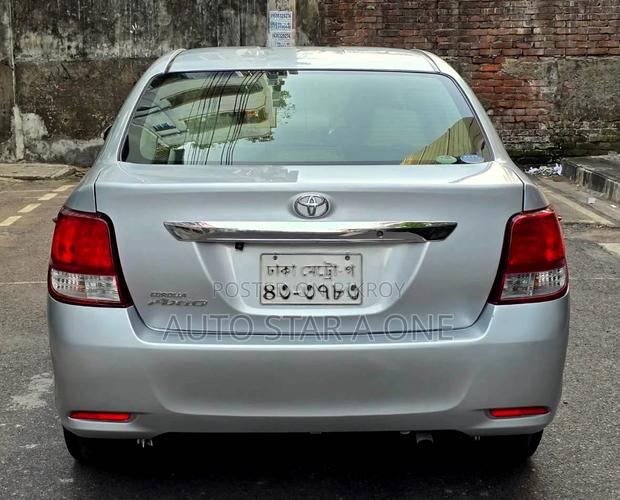 Toyota Axio Corolla X Cng 2013