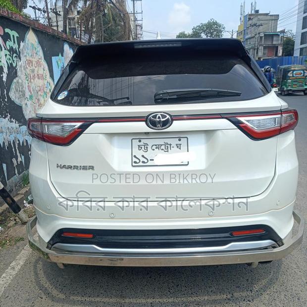Toyota Harrier advance premium 2019