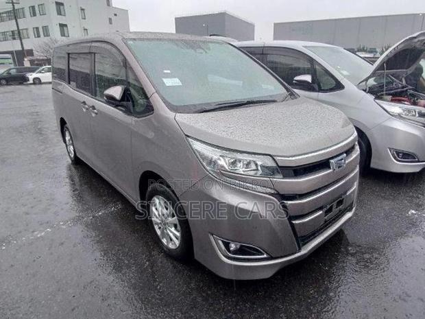 Toyota Noah G PKG HYB 4.5 POINT 2021