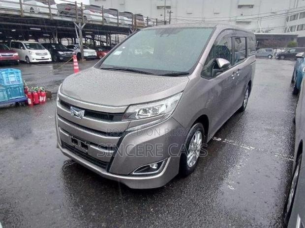 Toyota Noah G PKG HYB 4.5 POINT 2021