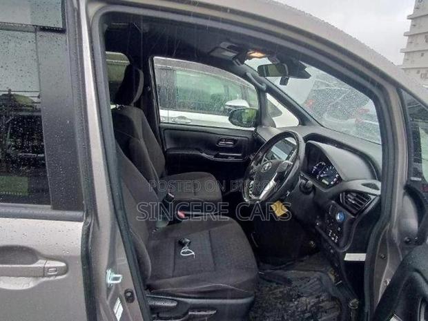 Toyota Noah G PKG HYB 4.5 POINT 2021