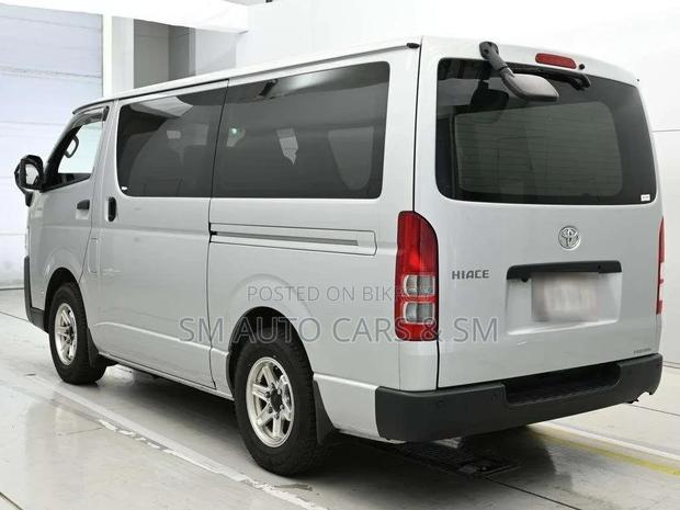 Toyota Hiace DX Silver Single AC 2021