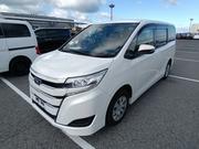Toyota Noah Non Hybrid X Pearl 2021 for sale