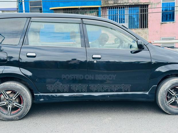 Toyota Avanza back 2010