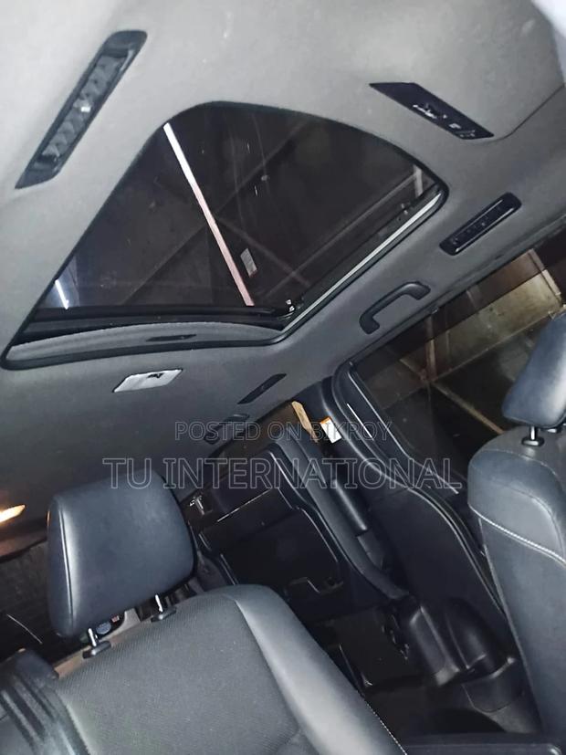 Toyota Esquire GI NON HV & SUNROOF 2020