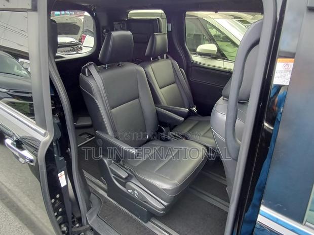 Toyota Esquire GI NON HV & SUNROOF 2020