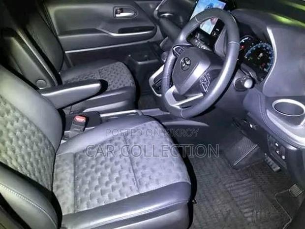 Toyota Voxy SZ , PEARL ARO KIT 2023