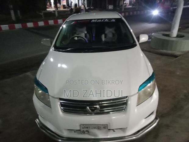 Toyota Axio 2009 White