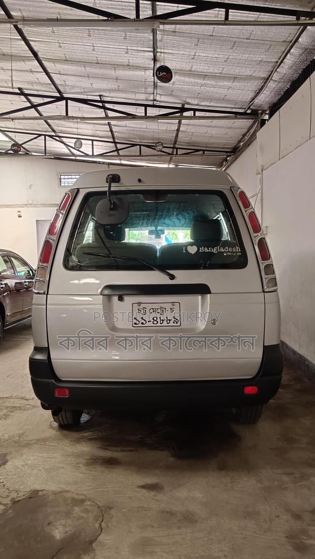 Toyota Noah kr42 2005