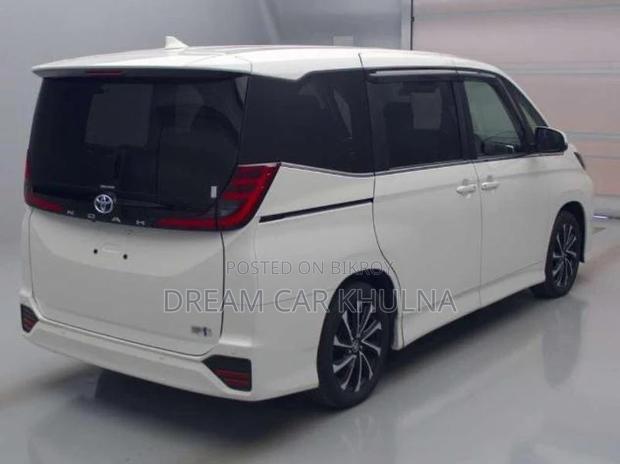 Toyota Noah S-Z Leg Rest Autostp 2023