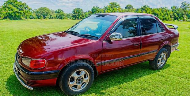 Toyota Corolla Automatic 1995 Maroon