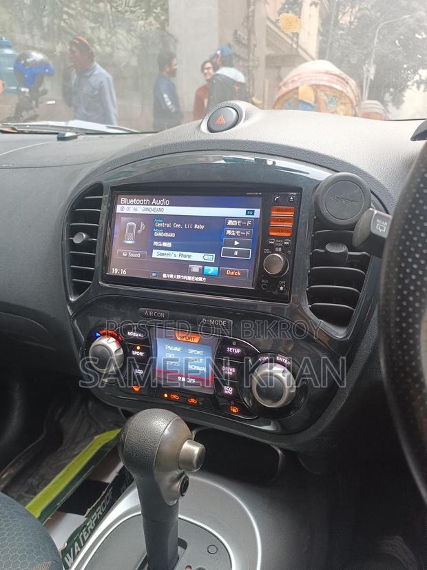 Nissan Juke 2011 Red