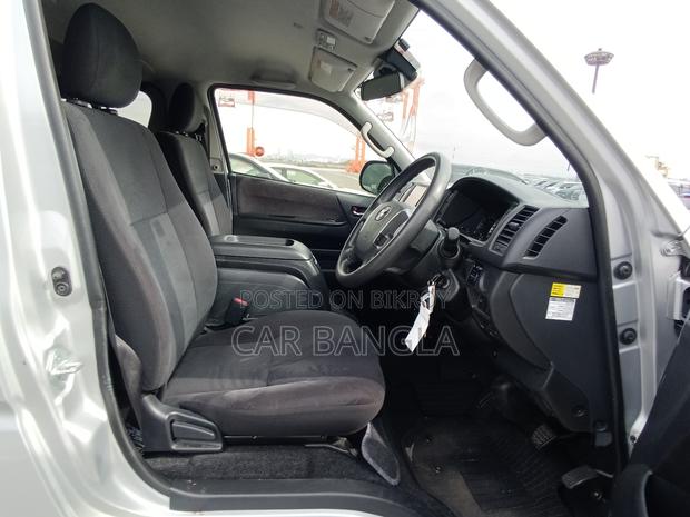 Toyota Hiace SUPER GL 2020